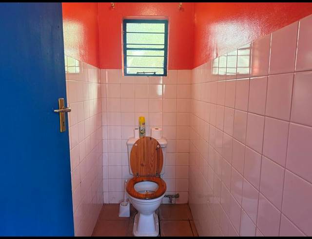 BUSINESS PROPERTY TO RENT IN COLBYN